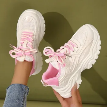 2024 Новая легкая дышащая женская однотонная вулканизированная обувь Весенняя мода на шнуровке Обувь на плоской подошве Сетчатая обувь для ходьбы на открытом воздухе