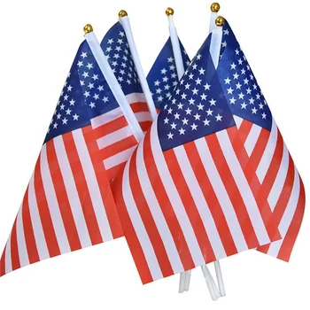  Новый 5 шт. Палка Флаг США 14 * 21 см Ручной мини-флаг с белым шестом Яркий цвет и устойчивый к выцветанию Ручной палка Флаги Баннер